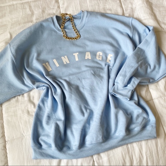 Vintage Oversized Crewneck Sweatshirt - Picture 4 of 9